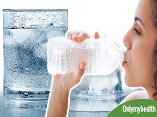 तेज गर्मी में बर्फ का पानी या ठंडा पानी पीना हो सकता है इस तरह नुकसानदायक